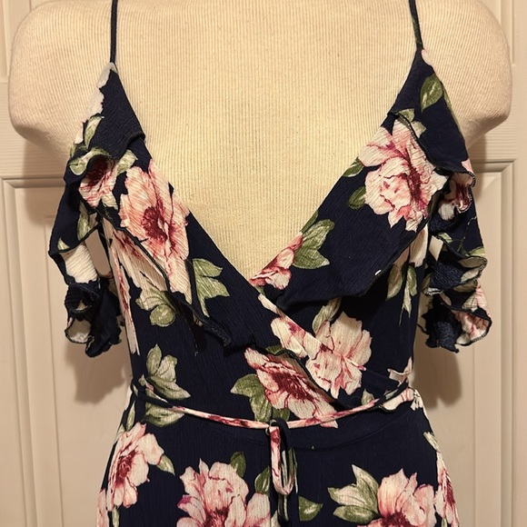 Francesca’s Blue Rain Navy Floral Dress - Picture 2 of 4